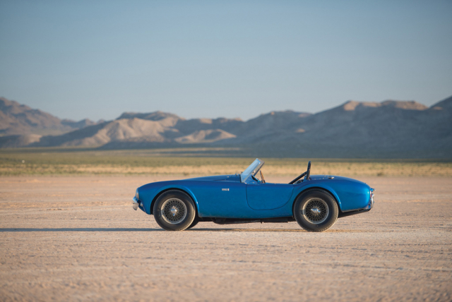 El Shelby Cobra clásico vuelve con una edición especial de diez unidades a partir de los planos originales.