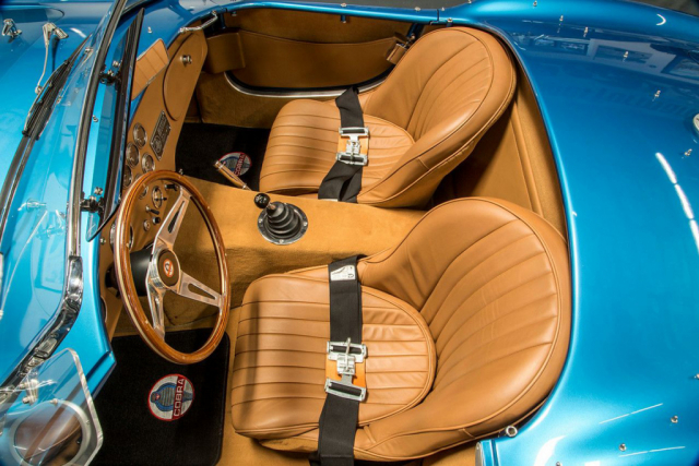 El Shelby Cobra clásico vuelve con una edición especial de diez unidades a partir de los planos originales.