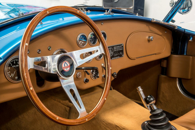 El Shelby Cobra clásico vuelve con una edición especial de diez unidades a partir de los planos originales.