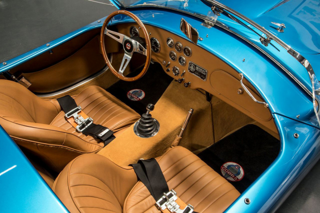 El Shelby Cobra clásico vuelve con una edición especial de diez unidades a partir de los planos originales.