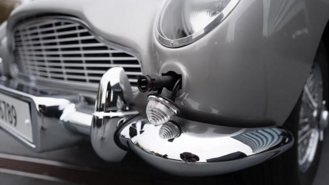 Aston Martin DB5 "Goldfinger" Réplica exacta del Aston Martin DB5 de James Bond en "Goldfinger"