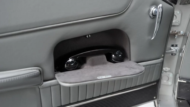 Aston Martin DB5 "Goldfinger" Réplica exacta del Aston Martin DB5 de James Bond en "Goldfinger"