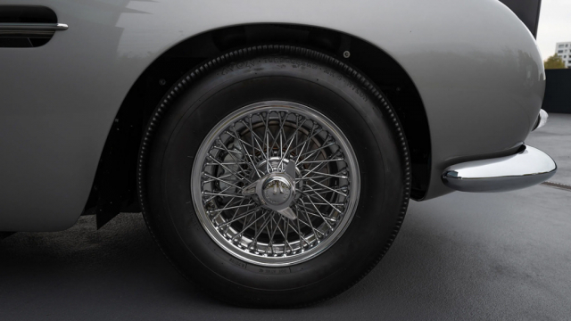 Aston Martin DB5 "Goldfinger" Réplica exacta del Aston Martin DB5 de James Bond en "Goldfinger"