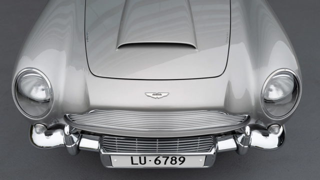 Aston Martin DB5 "Goldfinger" Réplica exacta del Aston Martin DB5 de James Bond en "Goldfinger"